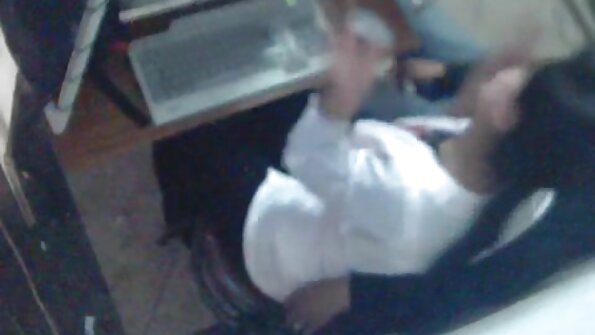 ბინძური ძველი ძმაკაცი, სველი ახალგაზრდა ევრო პუსი თავის მამალზე