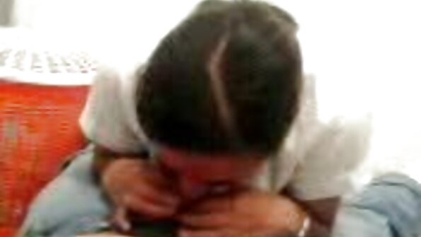 ჯგუფური ნაგავი ავსებს უფსკრულს გამოუცდელი გოგონების სექსუალური განათლების სფეროში